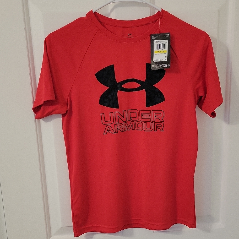 NWT Under Armour Boys Red Logo Tee Size Youth Medium